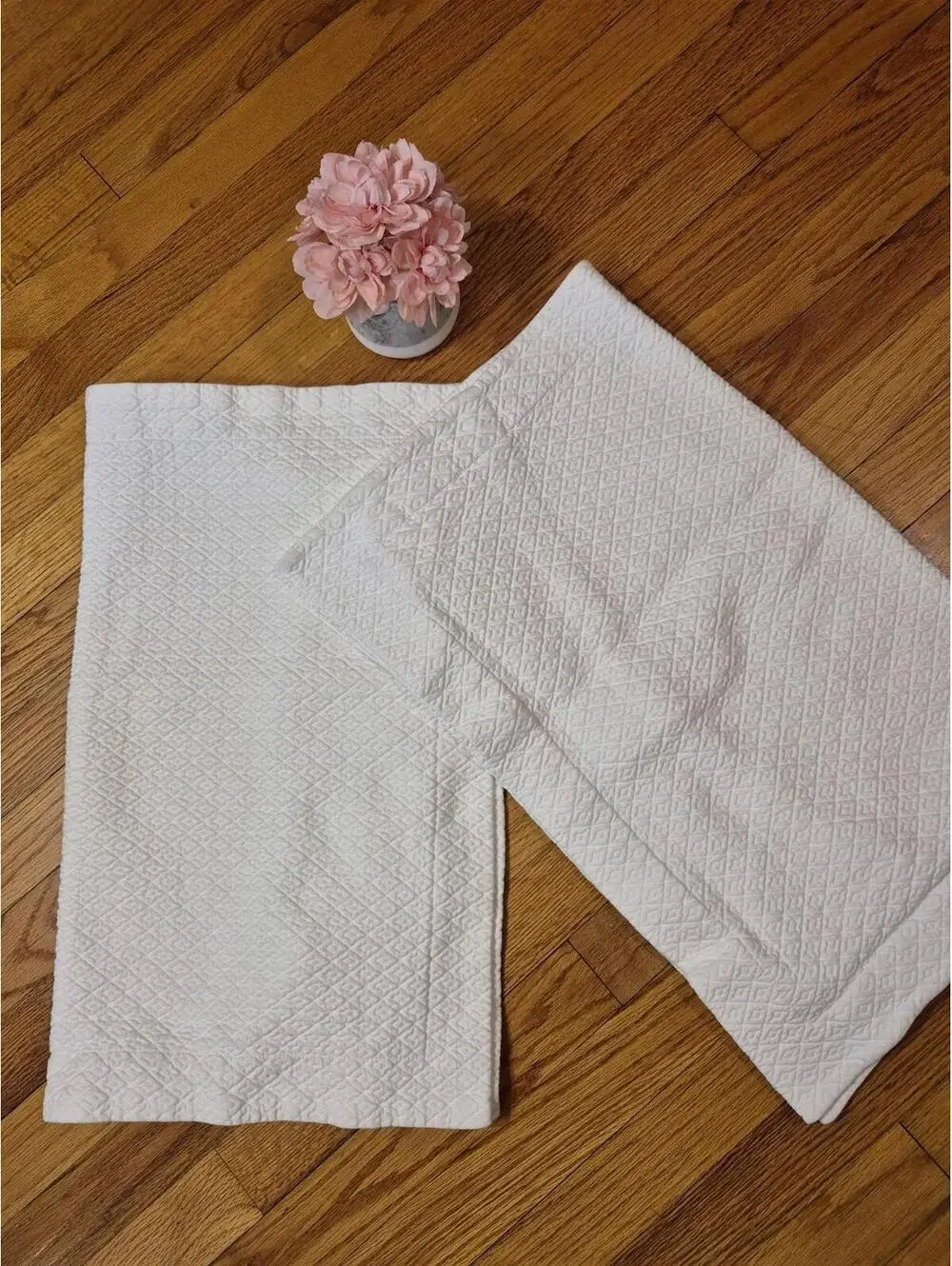 Pottery Barn White Quilted Standard Shams- Set of 2, Cottagecore,Classic